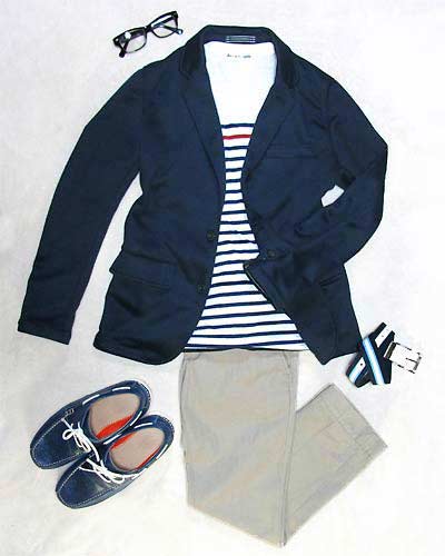 ネイビージャケットと合わせてプレッピー