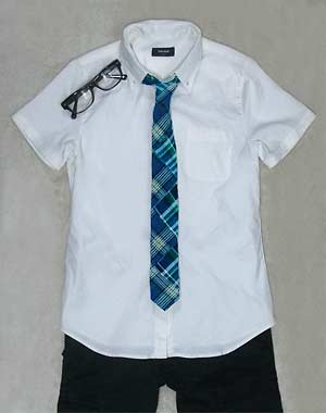 半袖シャツでプレッピーコーデ