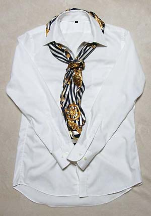 ストールでマリンコーデ