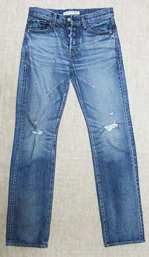 ユニクロのメイドインジャパンンスリムジーンズ