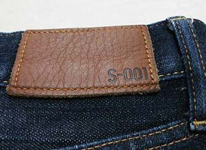 S001